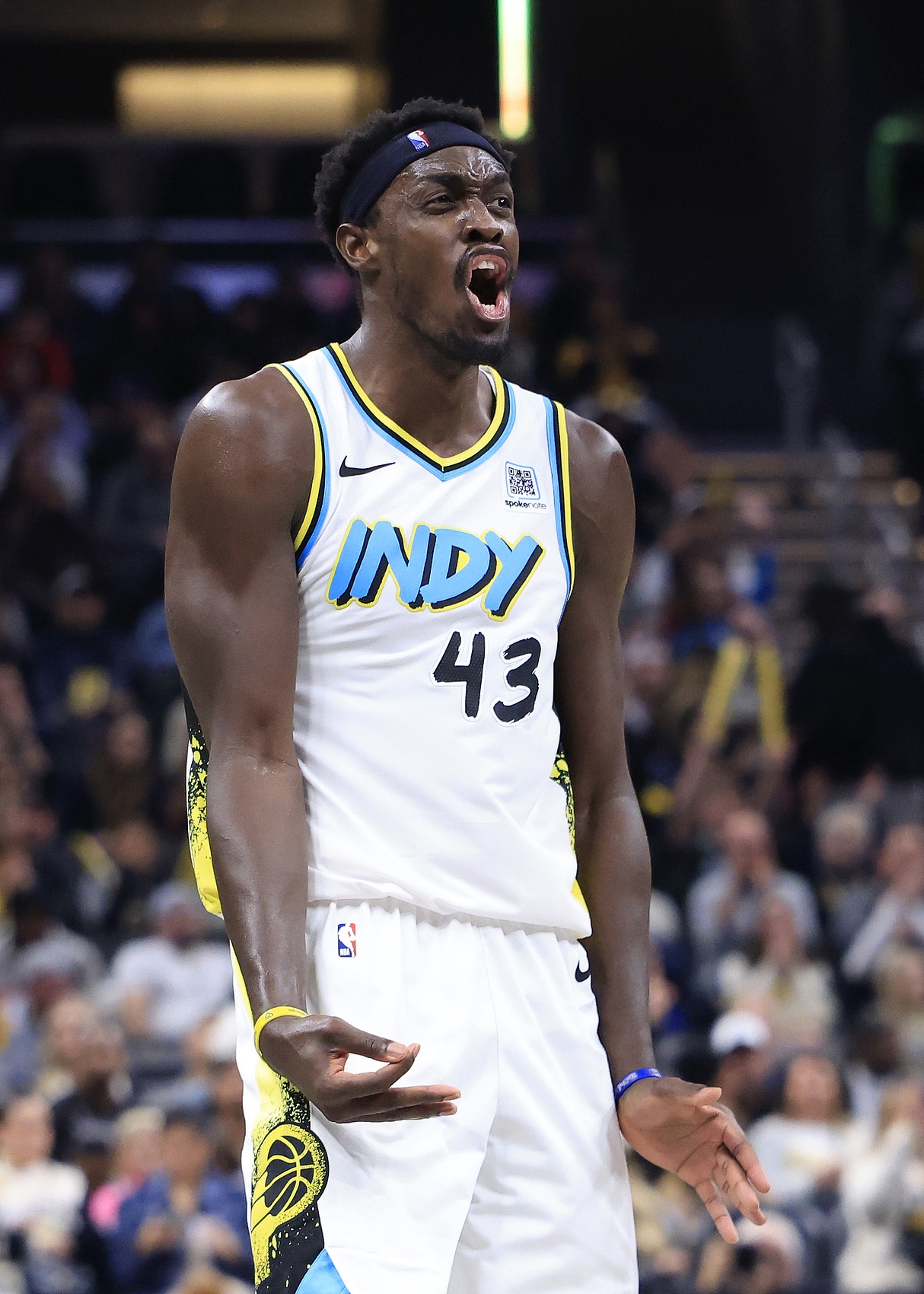 包含西亚卡姆在法国队比赛中反败为胜，出色防守引发热议！的词条